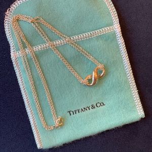 💖Vintage T&Co. Infinity Necklace SS ✨